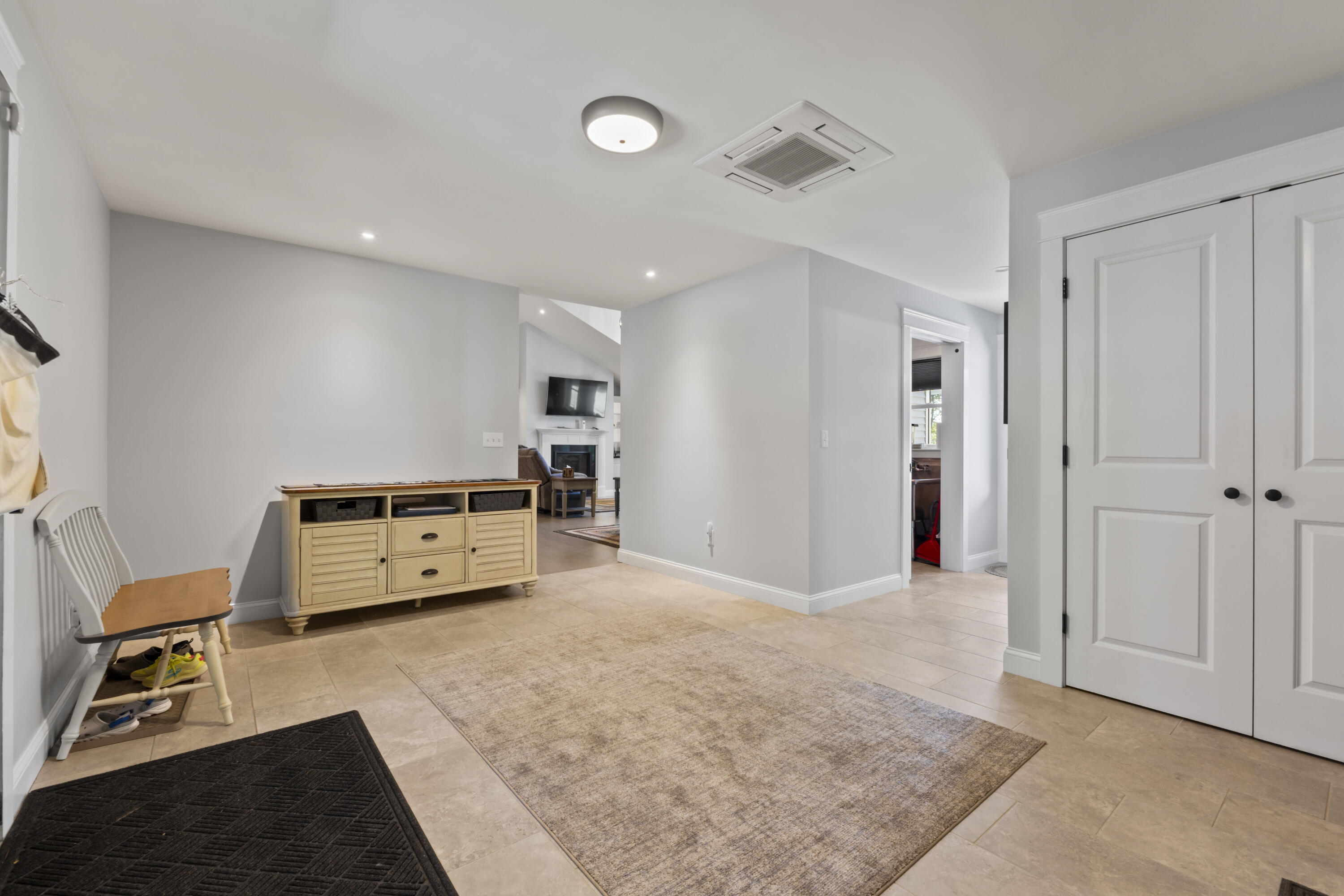 16 Meadowood Drive Hallowell ME 04347