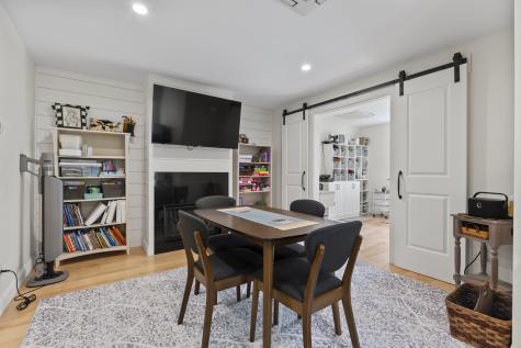 16 Meadowood Drive Hallowell ME 04347