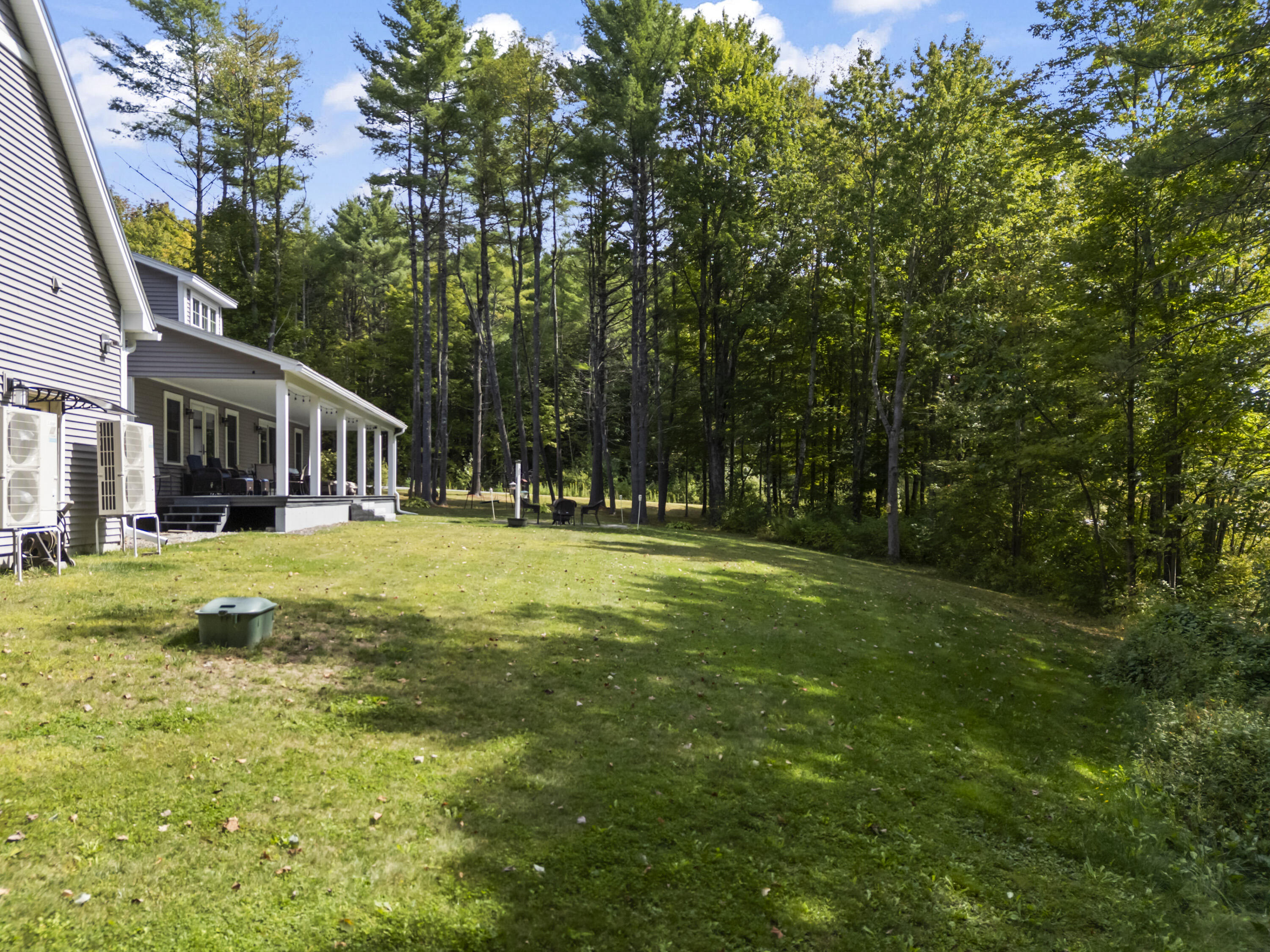 16 Meadowood Drive Hallowell ME 04347