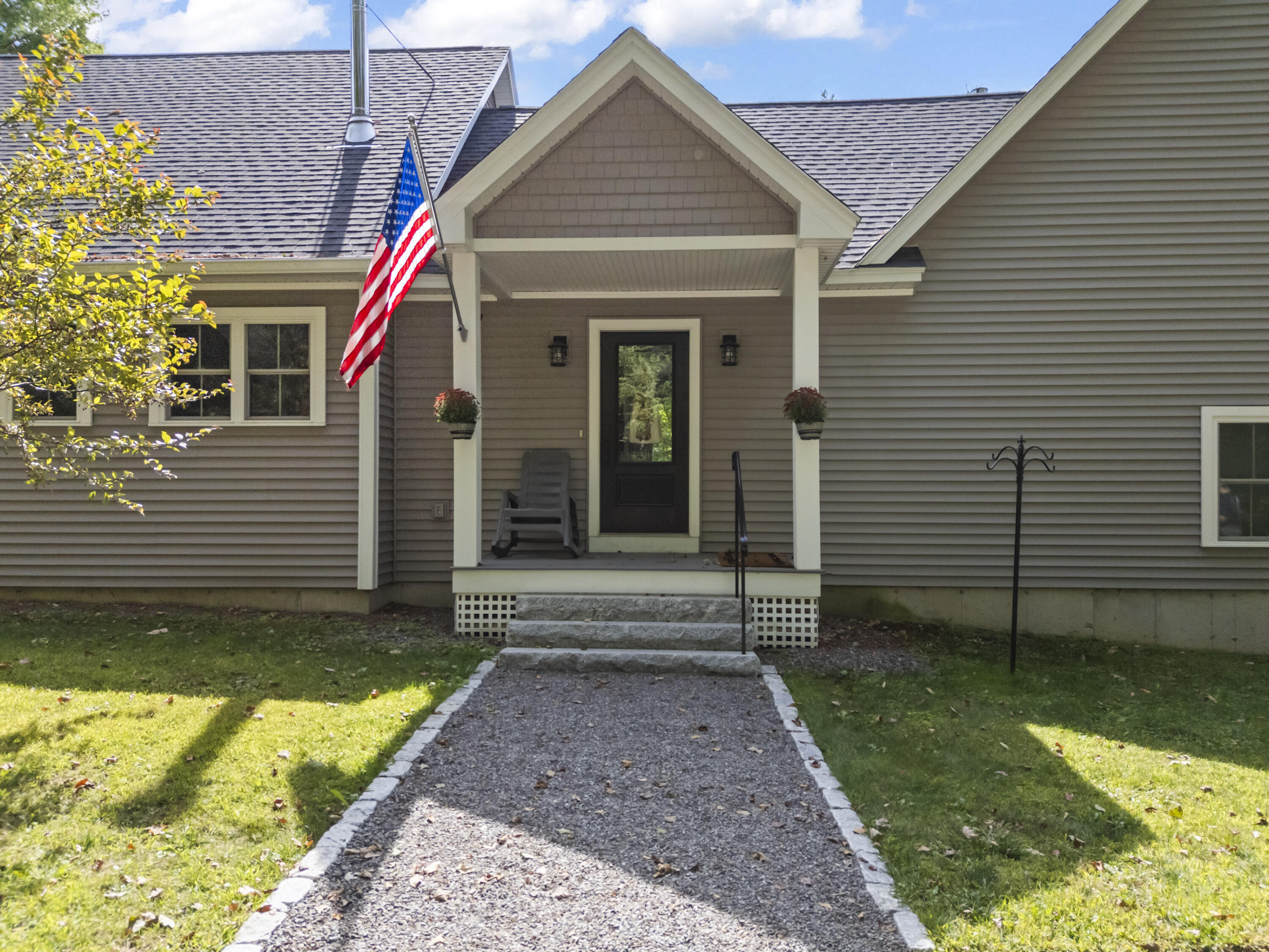 16 Meadowood Drive Hallowell ME 04347