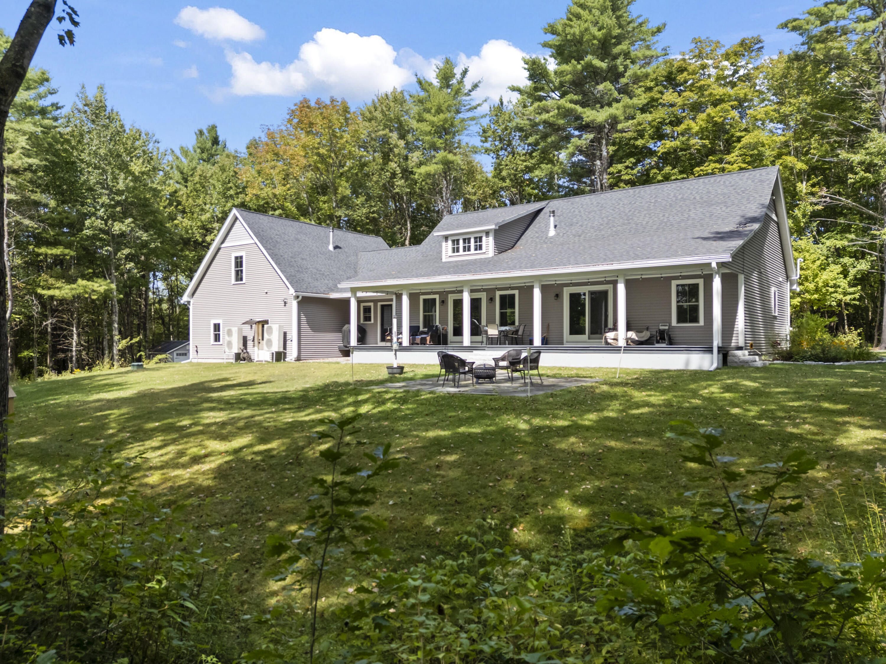 16 Meadowood Drive Hallowell ME 04347