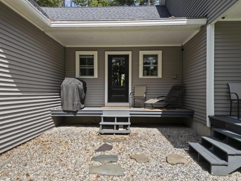 16 Meadowood Drive Hallowell ME 04347