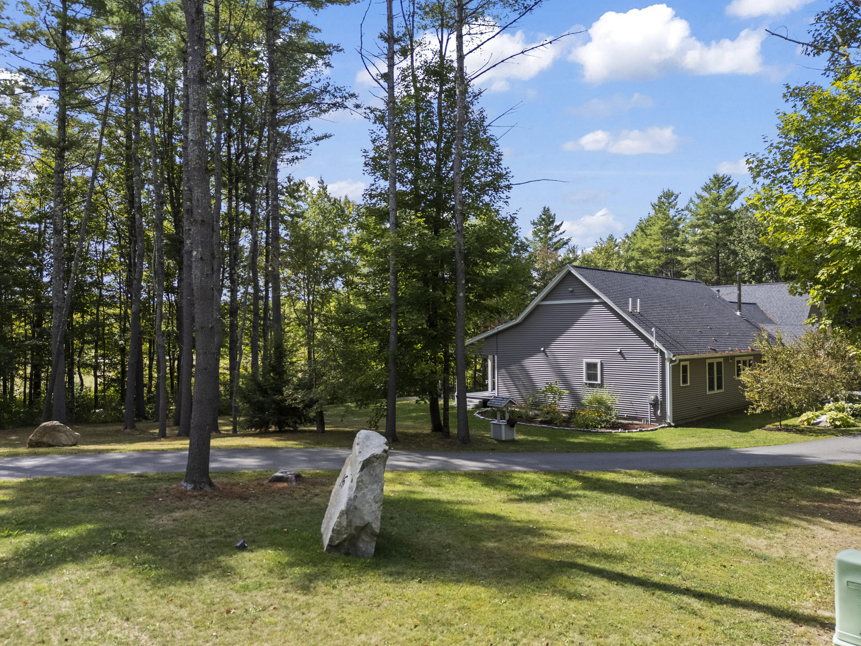 16 Meadowood Drive Hallowell ME 04347