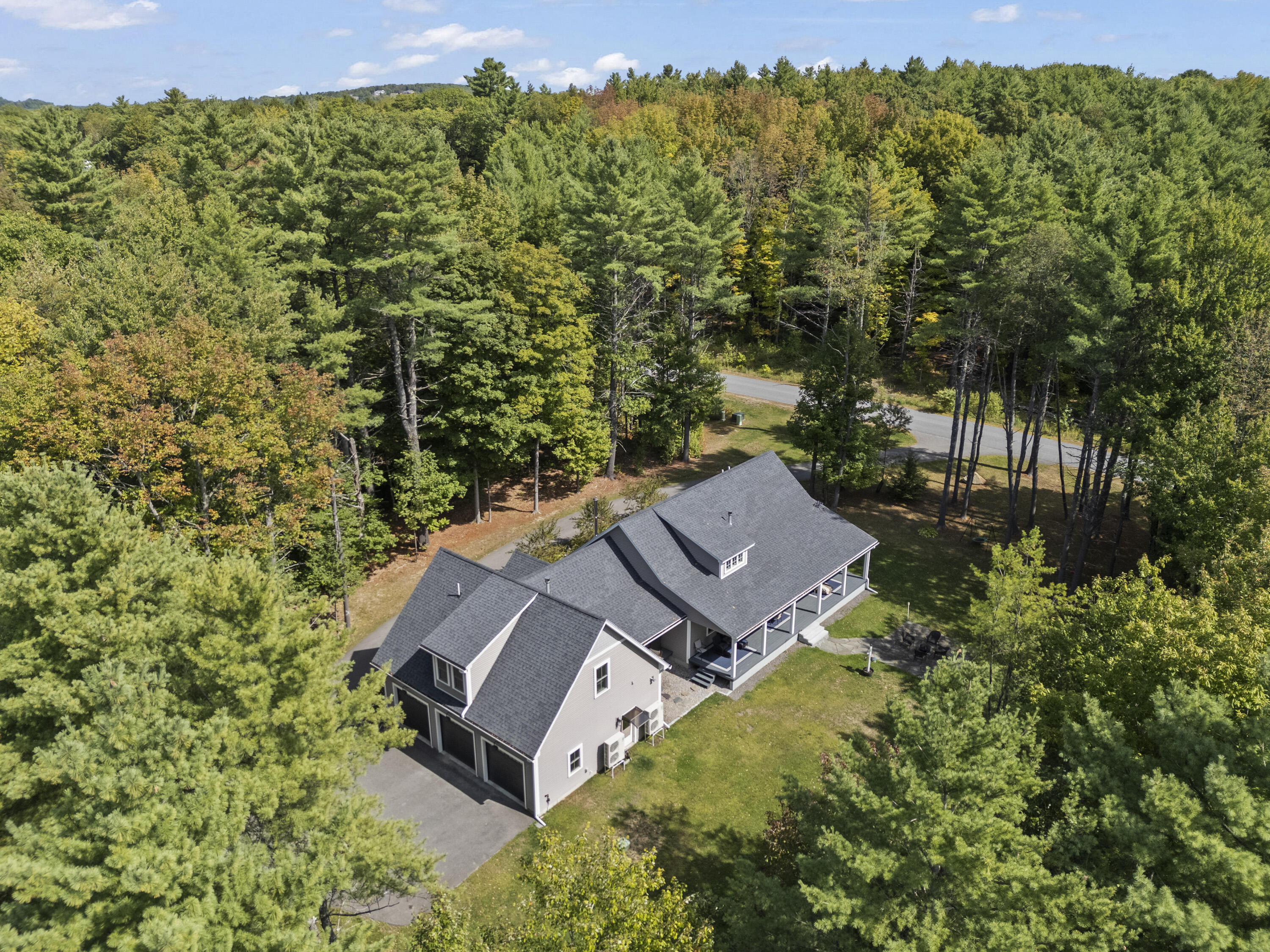 16 Meadowood Drive Hallowell ME 04347