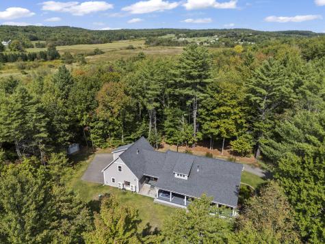 16 Meadowood Drive Hallowell ME 04347