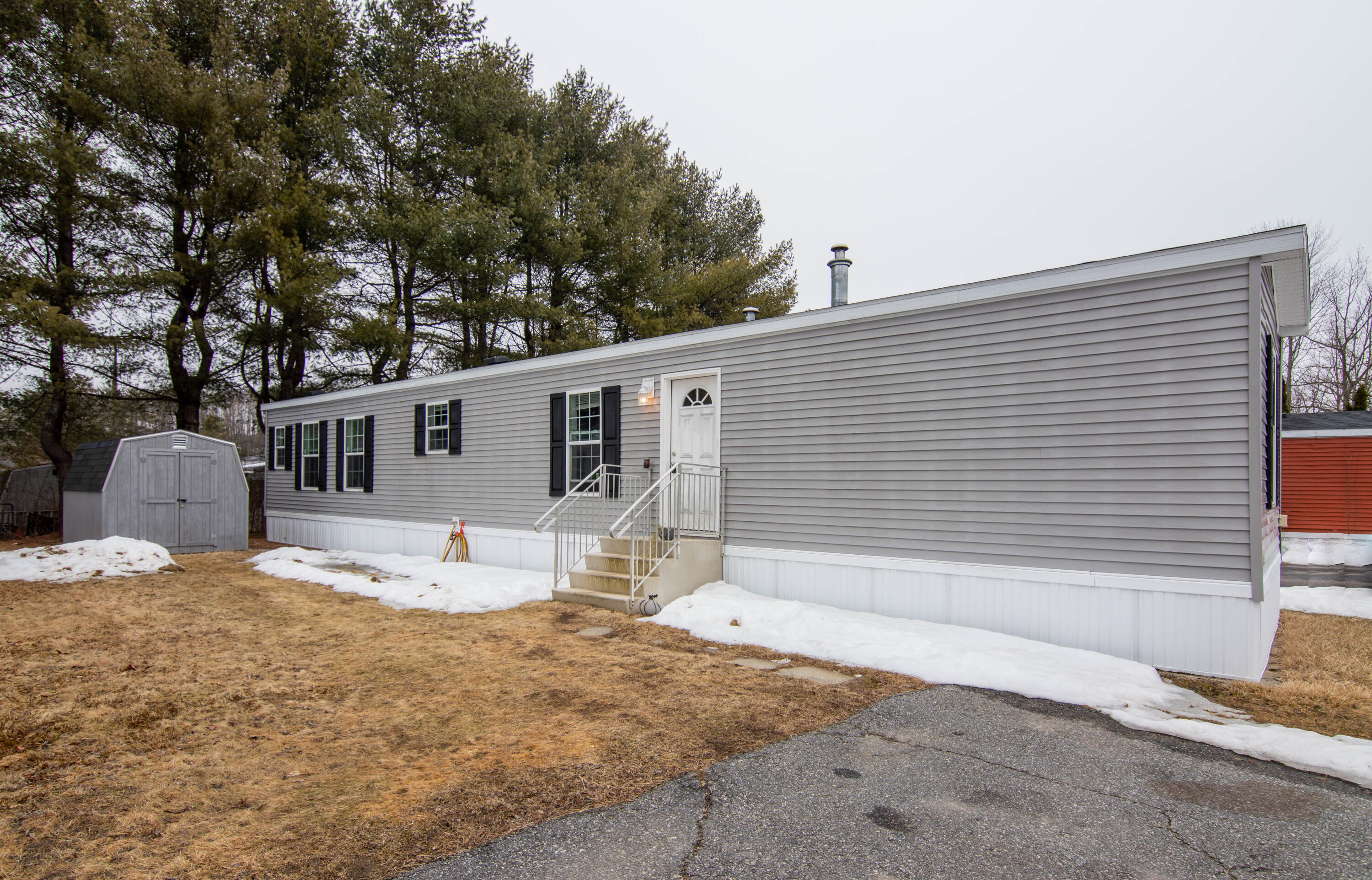 33 Circle Drive Lewiston ME 04240