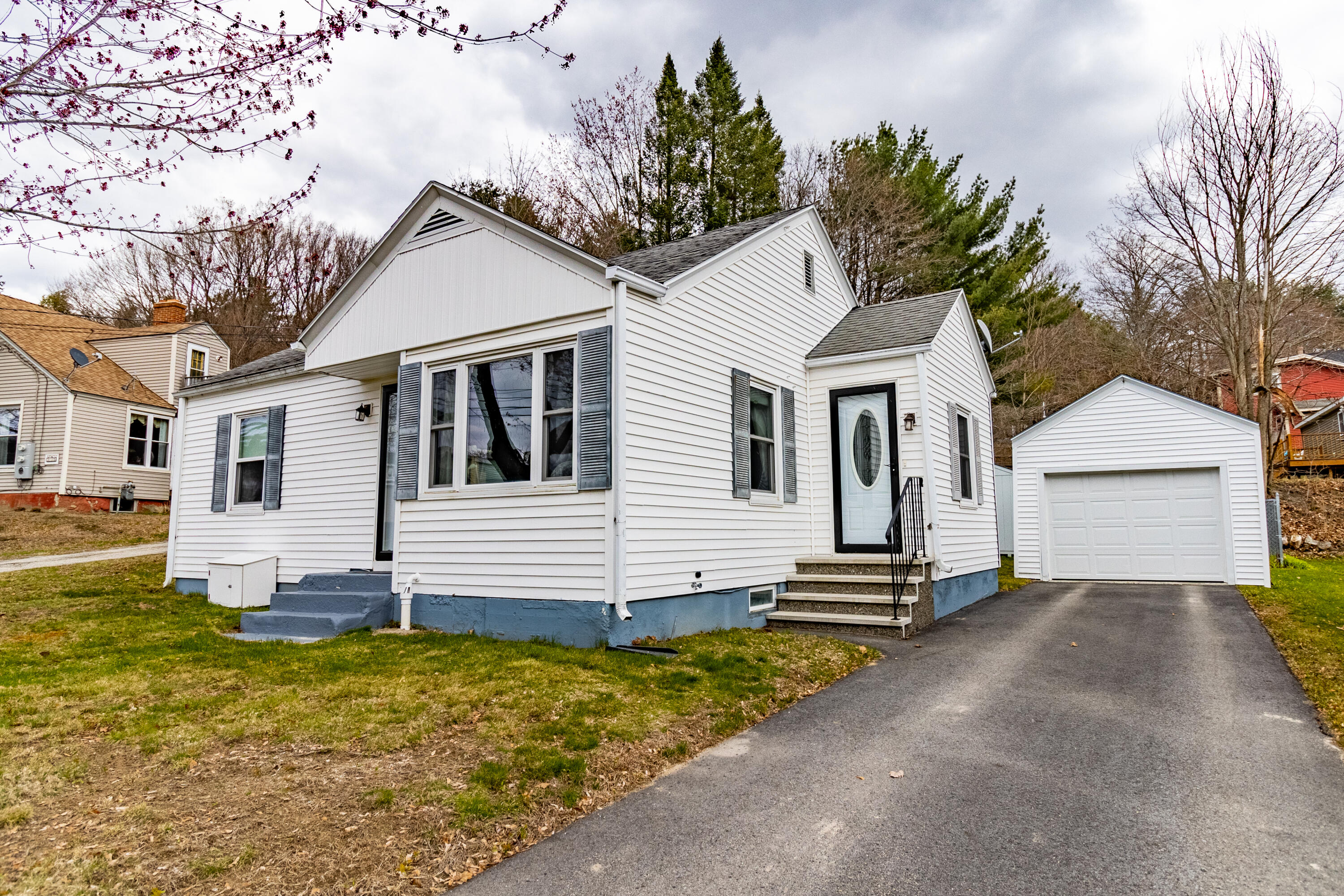 309 ber Avenue Lewiston, ME