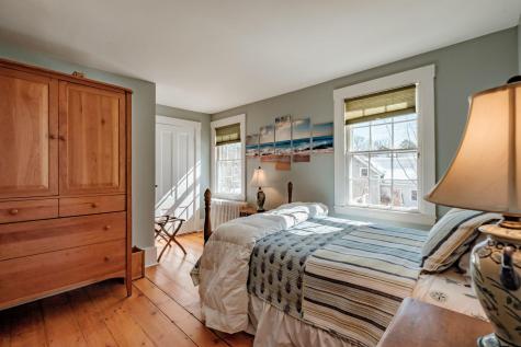 68 Pleasant Street Yarmouth ME 04096