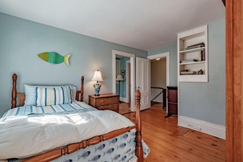 68 Pleasant Street Yarmouth ME 04096