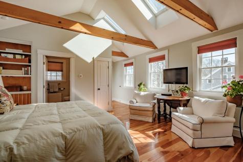 68 Pleasant Street Yarmouth ME 04096