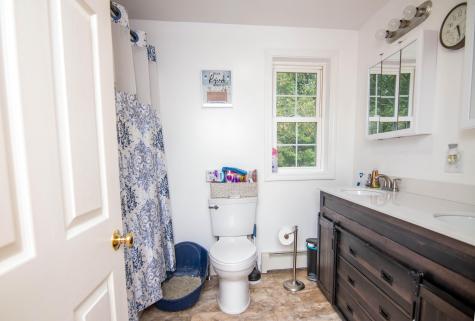 614 King Street Oxford ME 04270