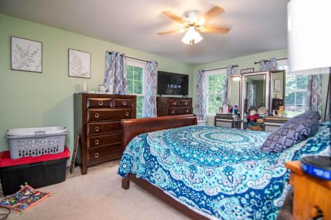 614 King Street Oxford ME 04270