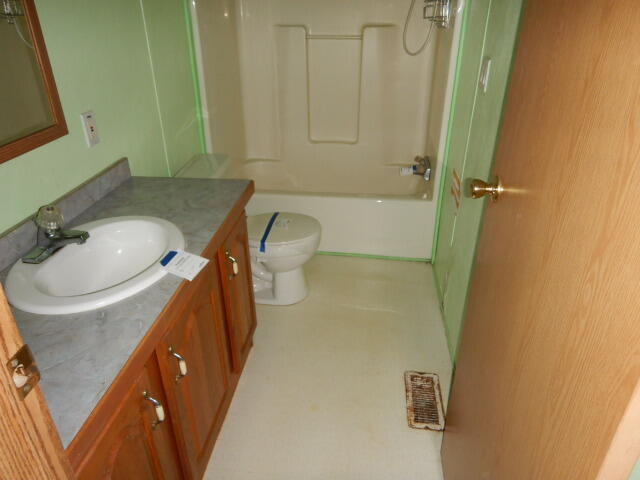 10 Heart Road Sebago ME 04029