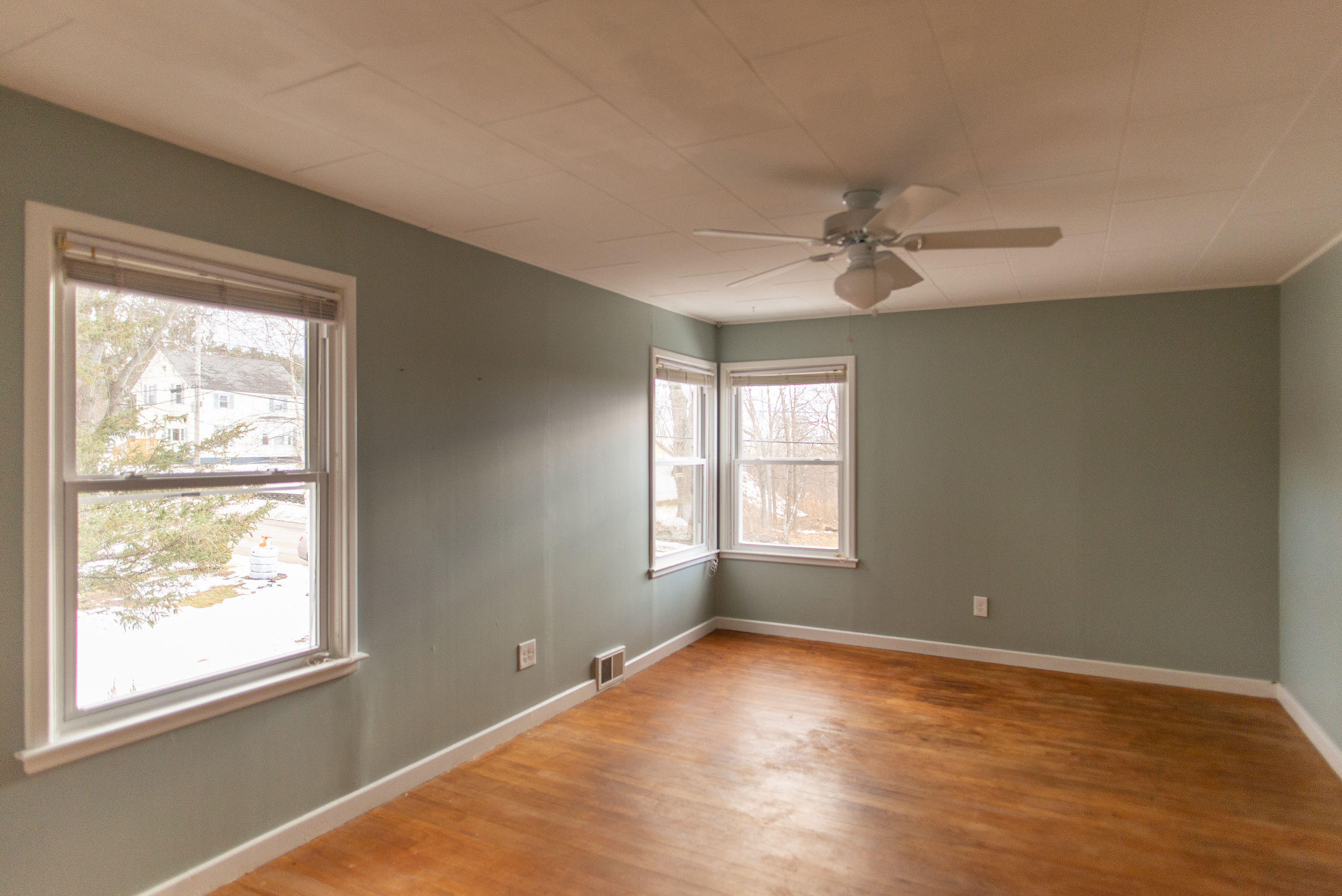 24 Caron Lane Auburn ME 04210