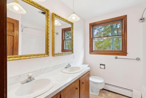 7 Gladys Road Cape Elizabeth ME 04107