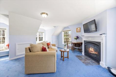 104 Winnocks Neck Road Scarborough ME 04074