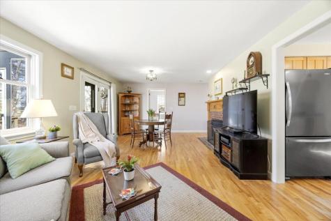 104 Winnocks Neck Road Scarborough ME 04074