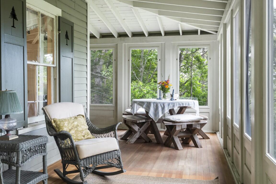 5 Massachusetts Avenue Boothbay ME 04544