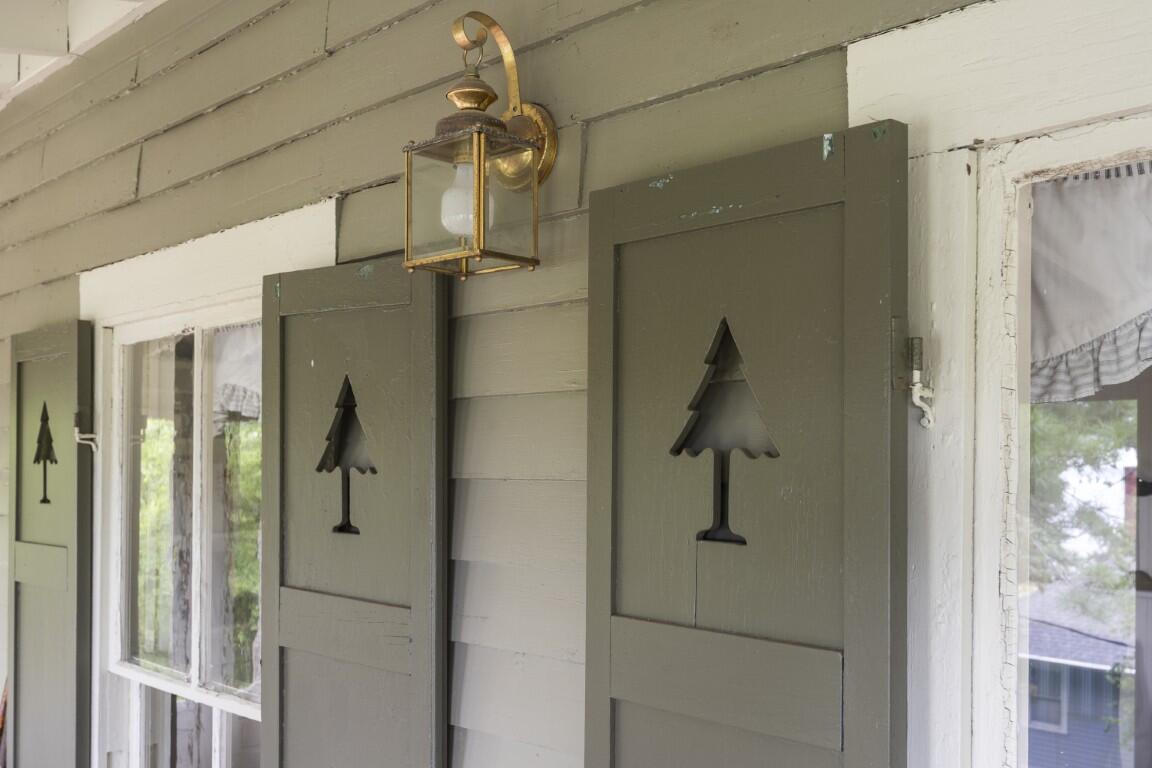 5 Massachusetts Avenue Boothbay ME 04544