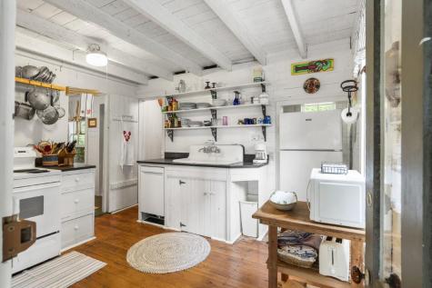 5 Massachusetts Avenue Boothbay ME 04544