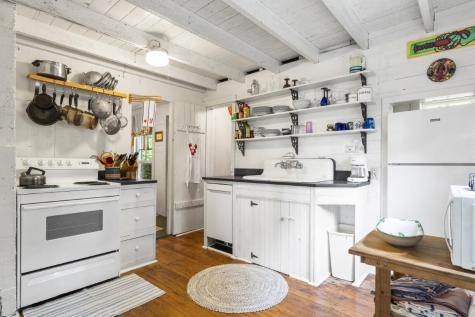 5 Massachusetts Avenue Boothbay ME 04544