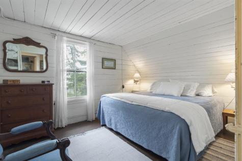 5 Massachusetts Avenue Boothbay ME 04544