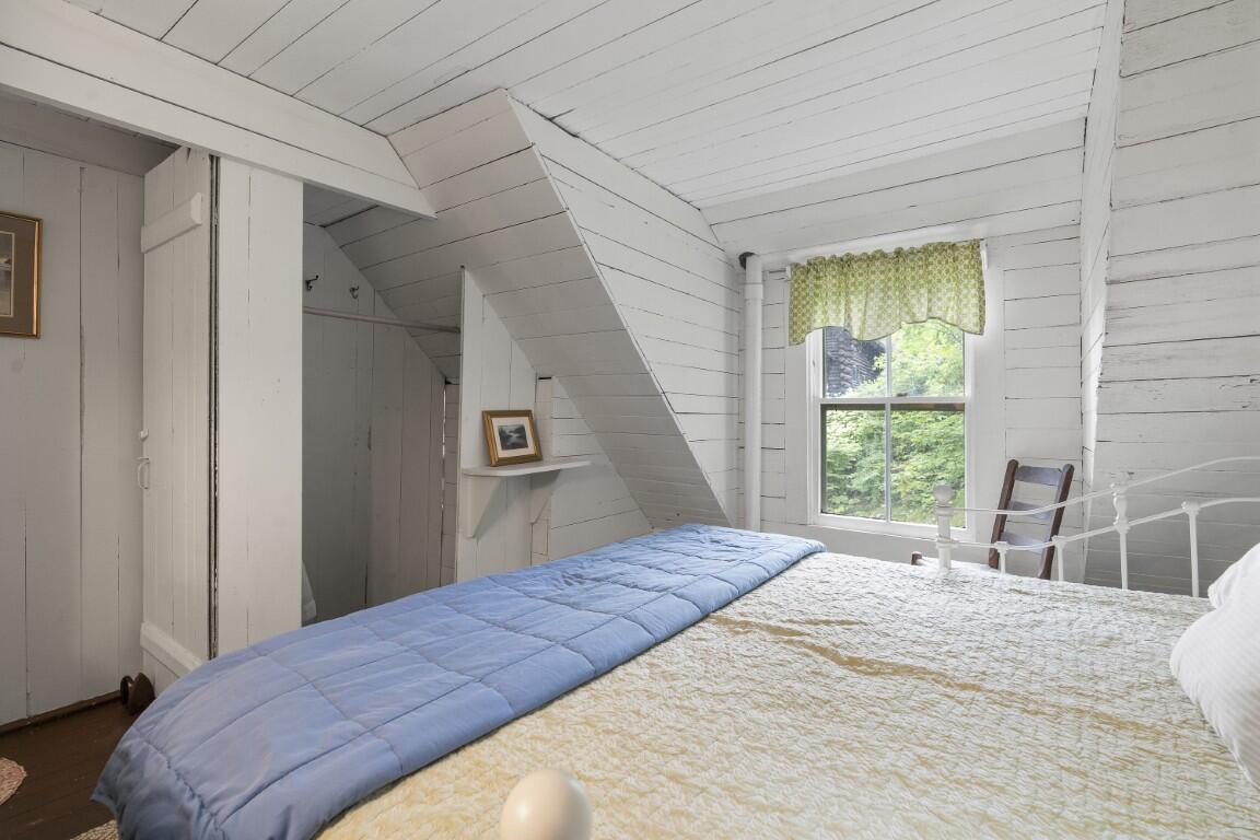 5 Massachusetts Avenue Boothbay ME 04544