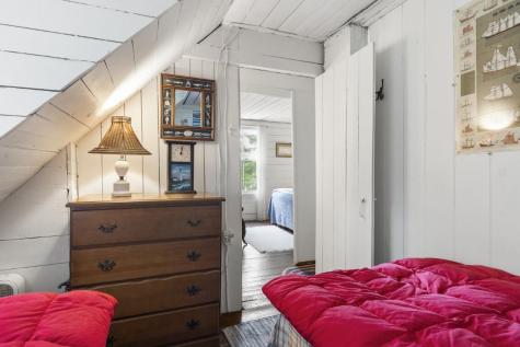 5 Massachusetts Avenue Boothbay ME 04544