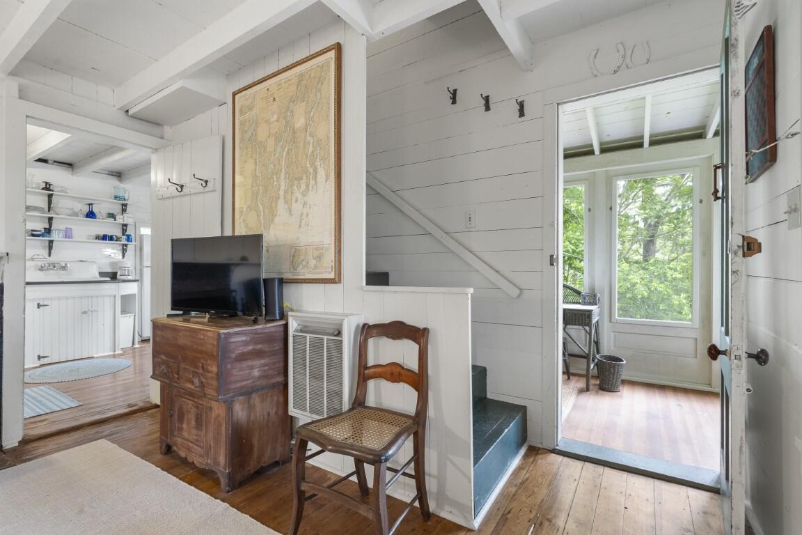 5 Massachusetts Avenue Boothbay ME 04544