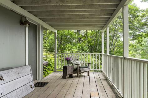 5 Massachusetts Avenue Boothbay ME 04544