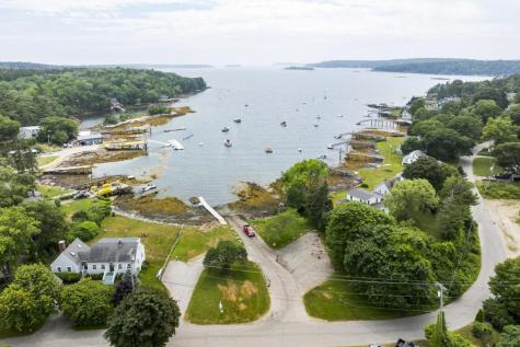 5 Massachusetts Avenue Boothbay ME 04544