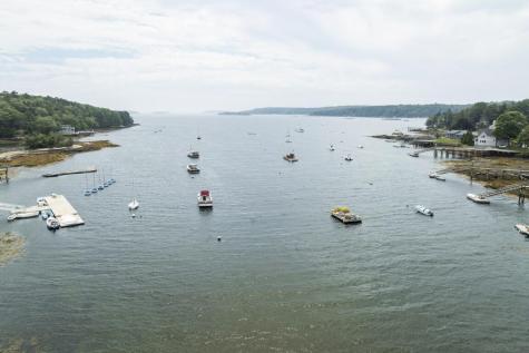 5 Massachusetts Avenue Boothbay ME 04544