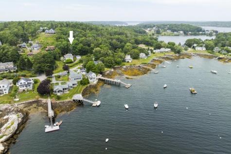 5 Massachusetts Avenue Boothbay ME 04544
