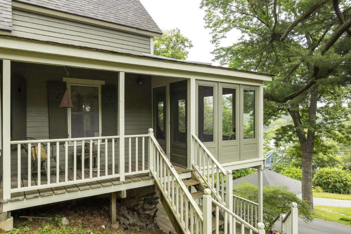 5 Massachusetts Avenue Boothbay ME 04544