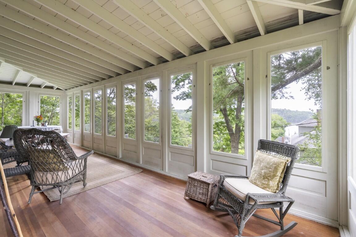 5 Massachusetts Avenue Boothbay ME 04544