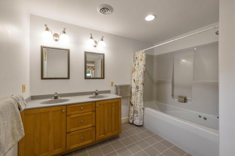 165 Emmons Road Kennebunk ME 04043