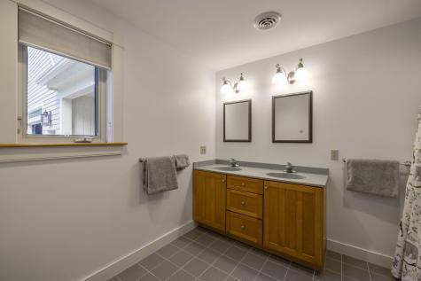 165 Emmons Road Kennebunk ME 04043