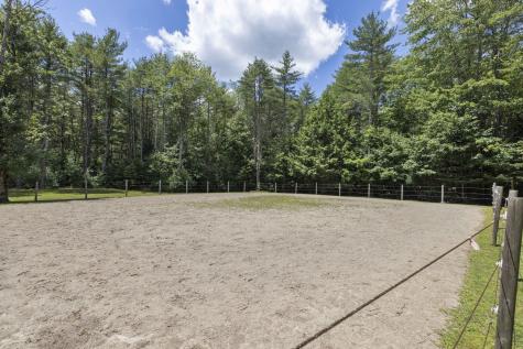 165 Emmons Road Kennebunk ME 04043