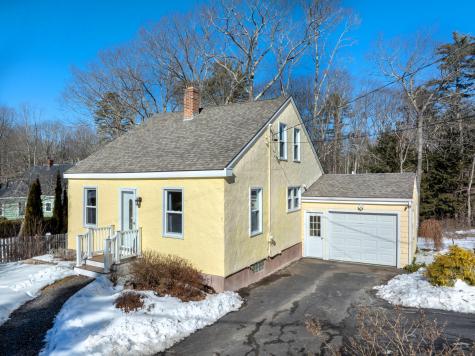 27 Pleasant Hill Road Falmouth ME 04105