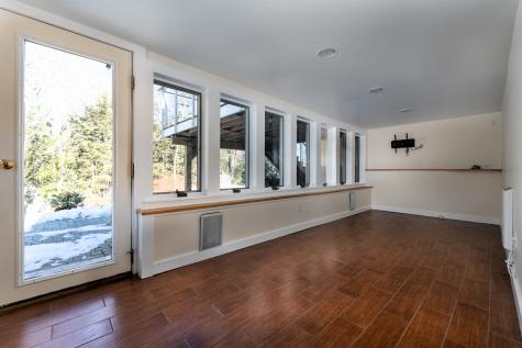 27 Pleasant Hill Road Falmouth ME 04105