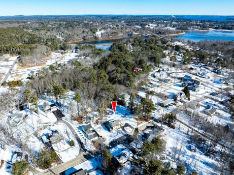 27 Pleasant Hill Road Falmouth ME 04105