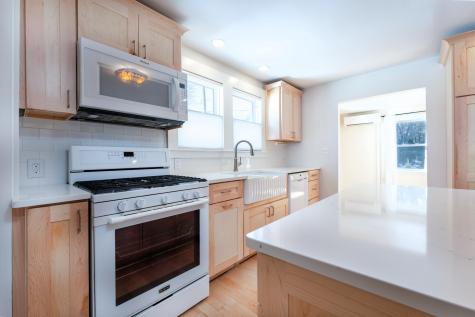 27 Pleasant Hill Road Falmouth ME 04105