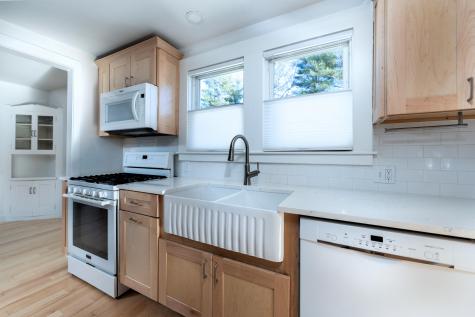 27 Pleasant Hill Road Falmouth ME 04105