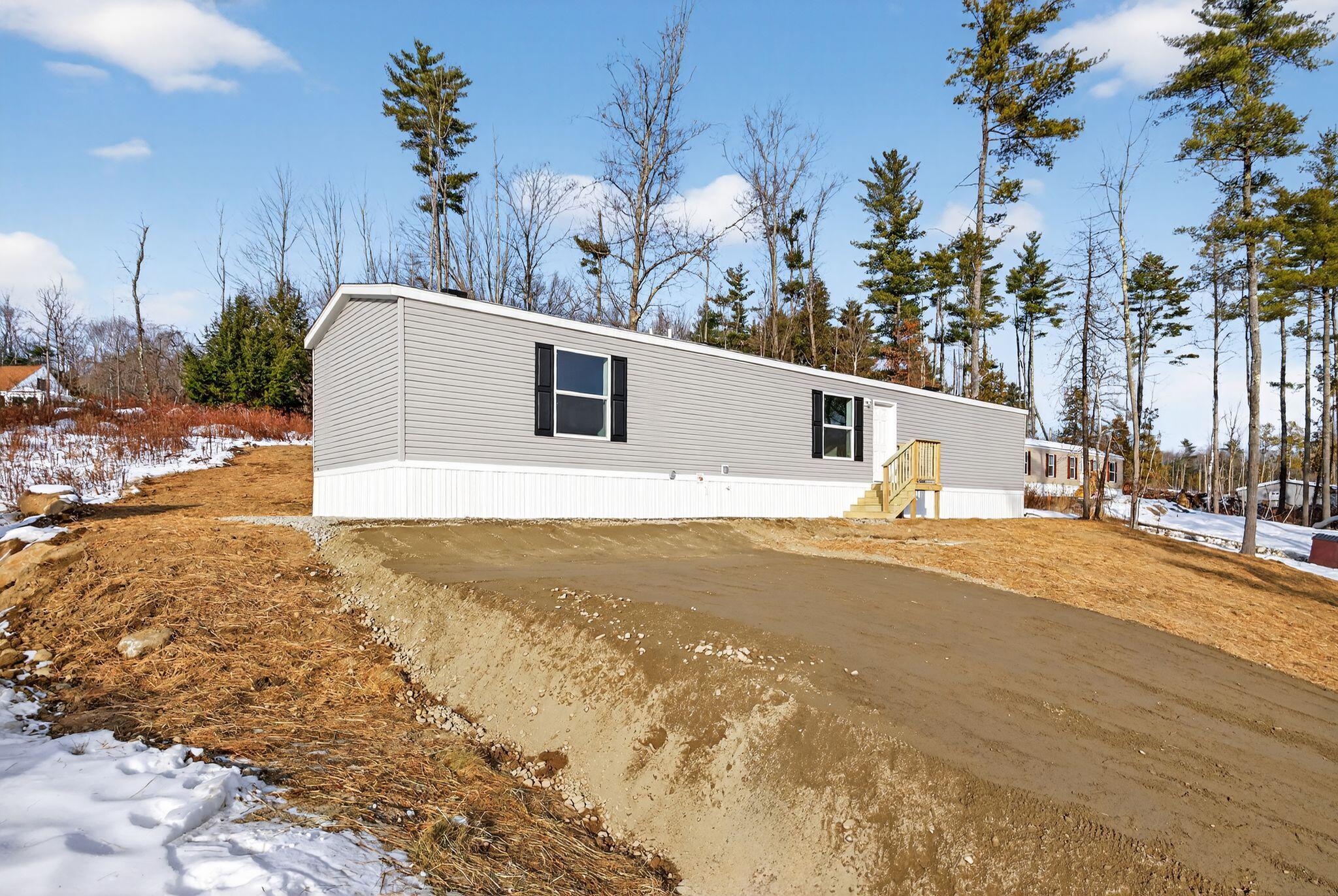 6 New England Avenue Oakland ME 04967