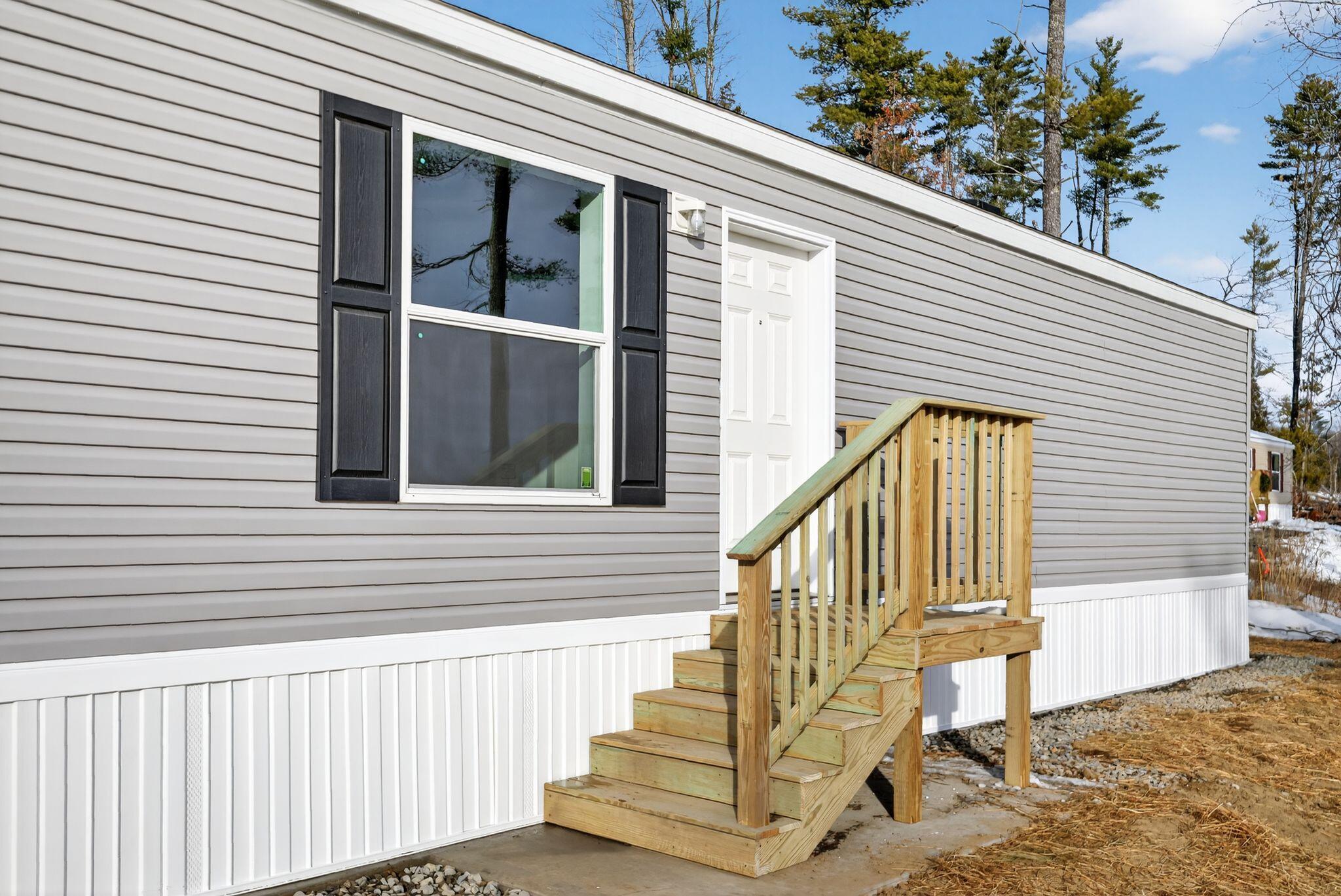 6 New England Avenue Oakland ME 04967