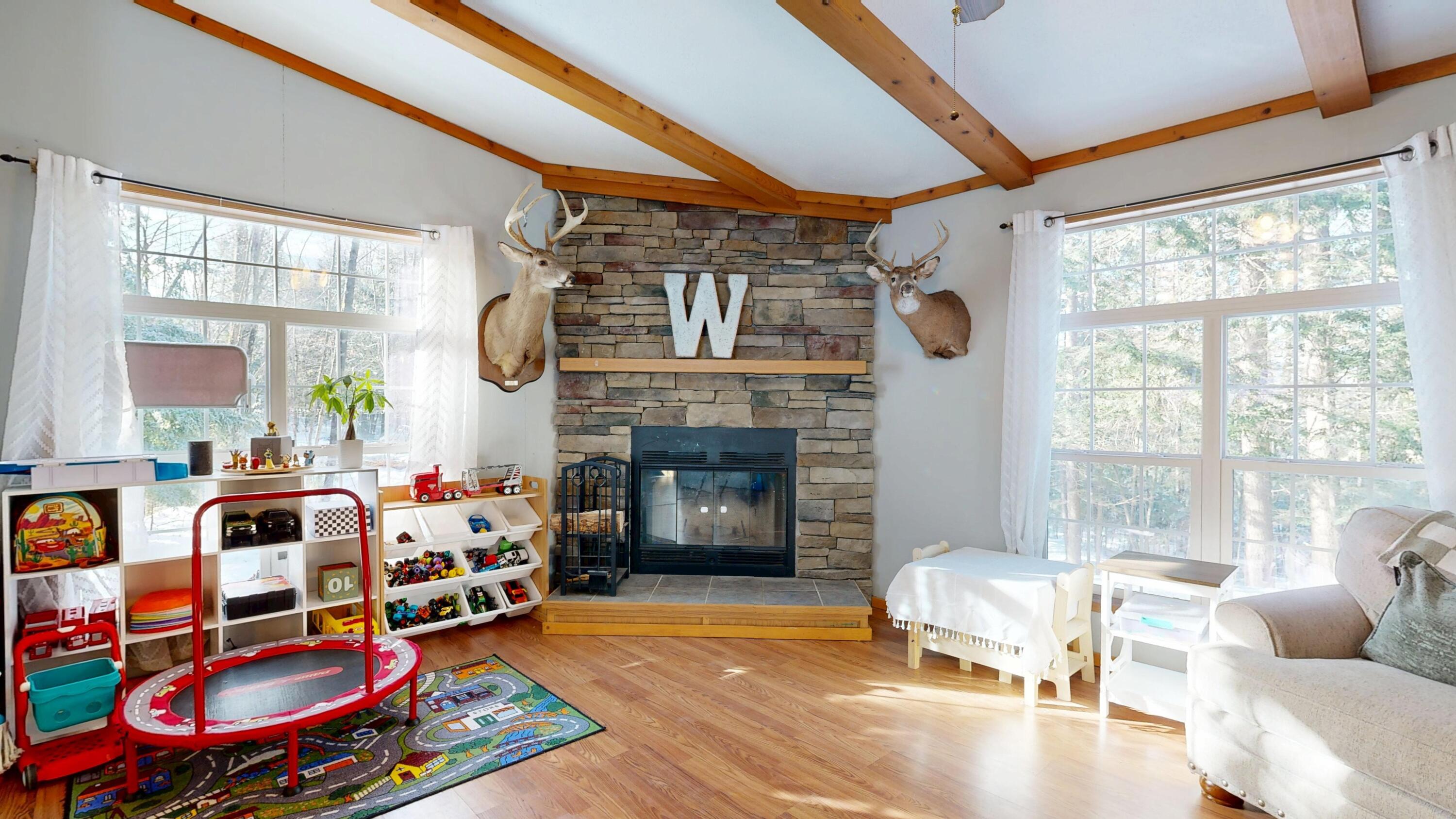 10 Smart Lane Monmouth ME 04259
