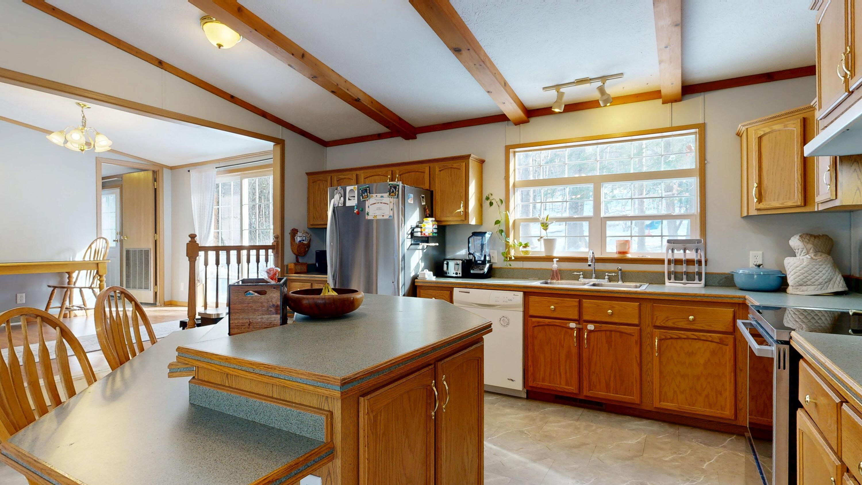 10 Smart Lane Monmouth ME 04259