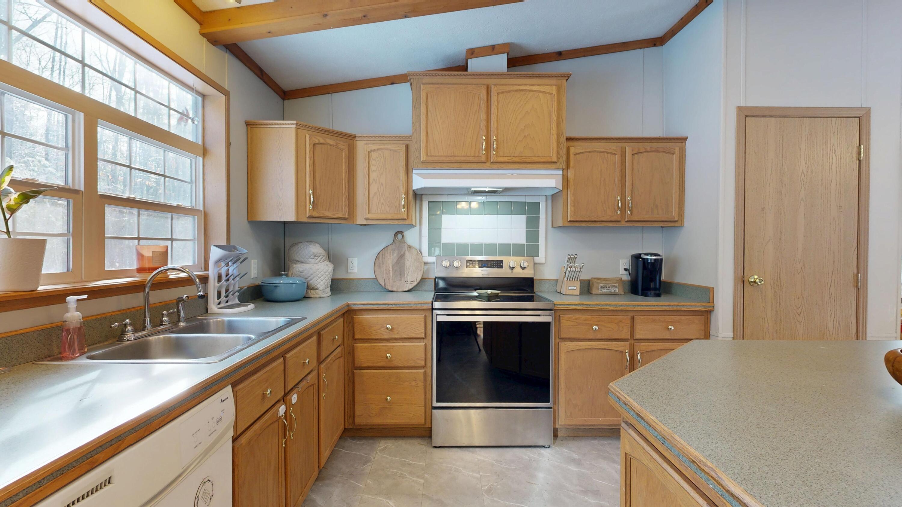 10 Smart Lane Monmouth ME 04259