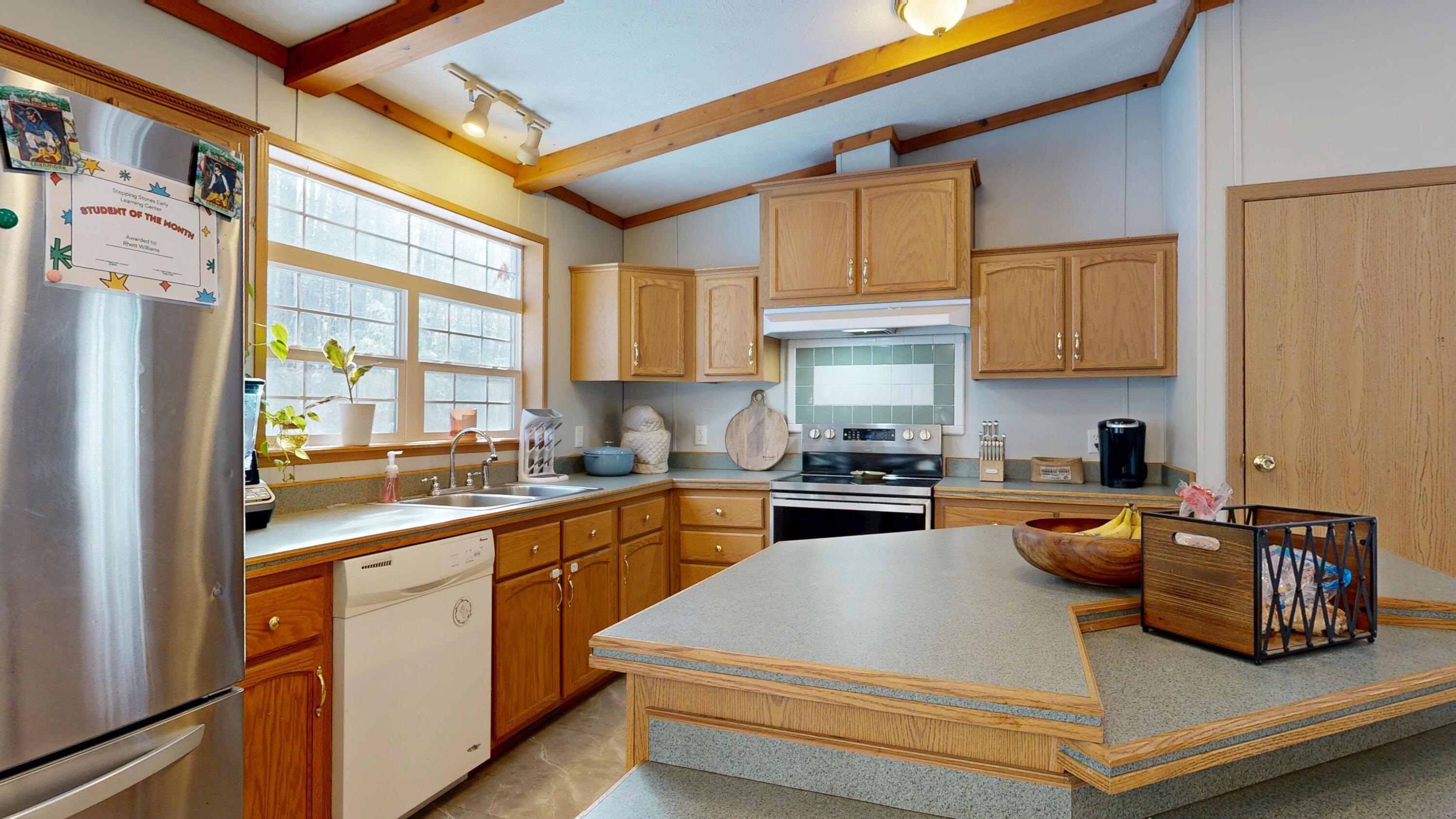 10 Smart Lane Monmouth ME 04259