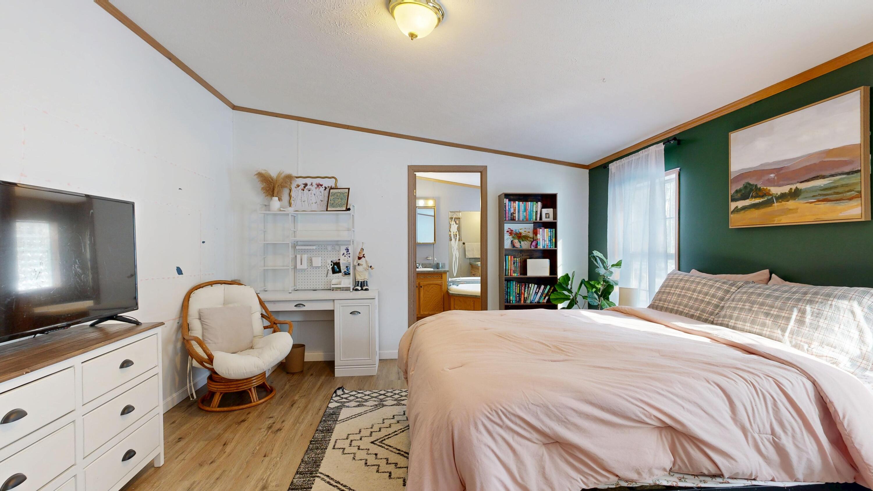 10 Smart Lane Monmouth ME 04259